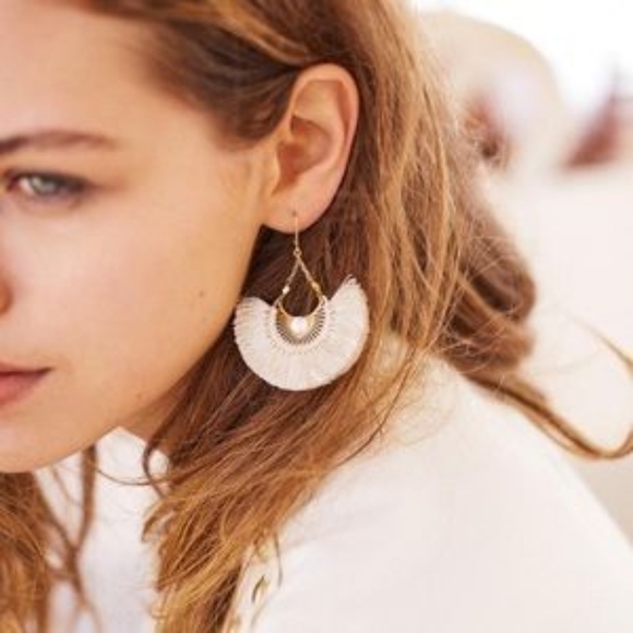 Sezane Jewelry - SOLD!!!! Sezane Louise Earrings